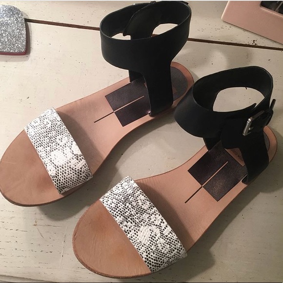 Dolce Vita size 7 sandal - Picture 2 of 2